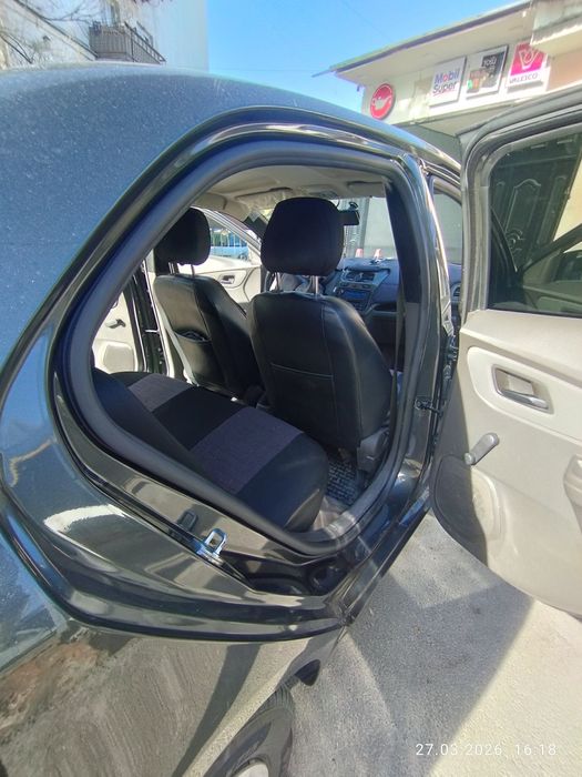 Продается автомобиль почти новый Кобальт