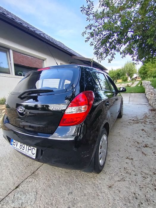 Vând Hyundai i20 1.2 benzină 2011