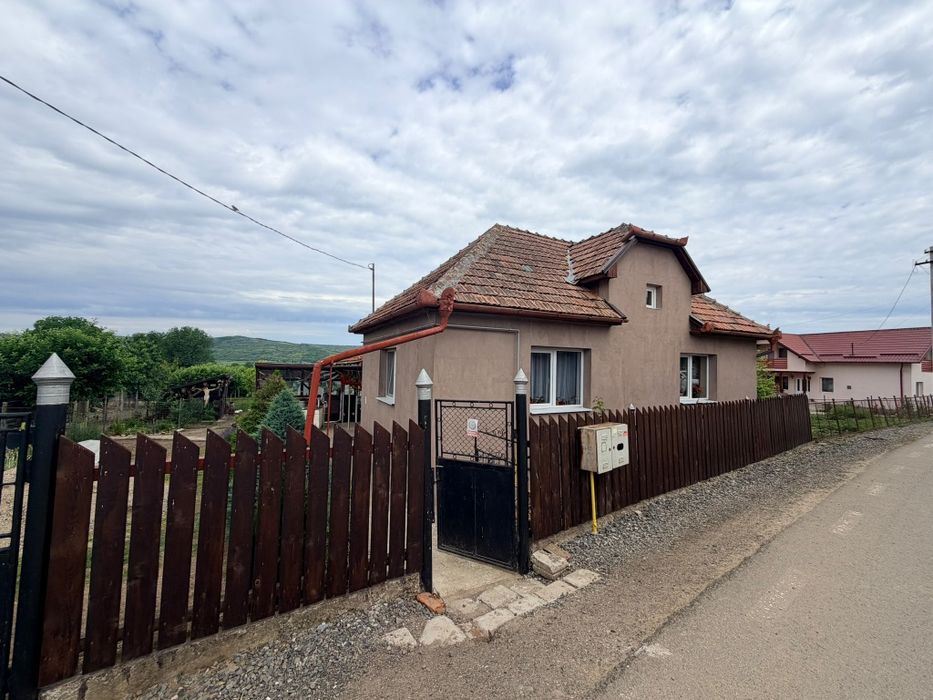 Casă de vânzare în localitatea Deaj