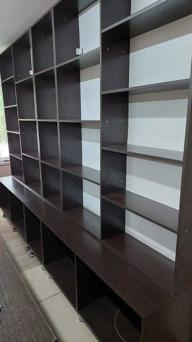 Продам стеллажи.