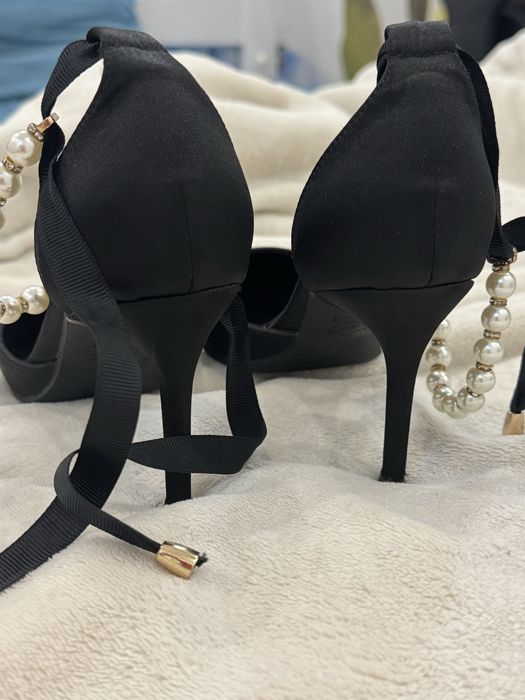 Продам черные туфельки