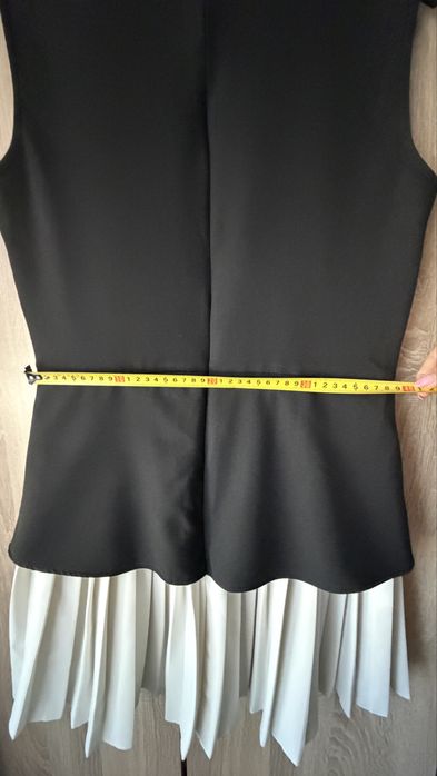 Noua cu eticheta, rochie plisata alb negru, XL/42