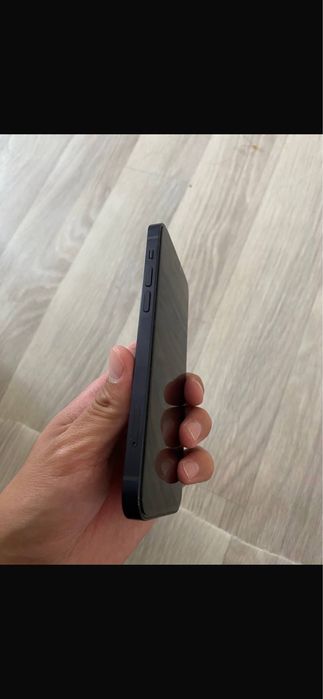 iPhone 12 б/у, отличное состояние, срочно