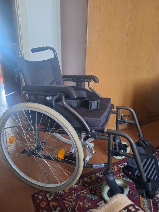 Инвалидная коляска