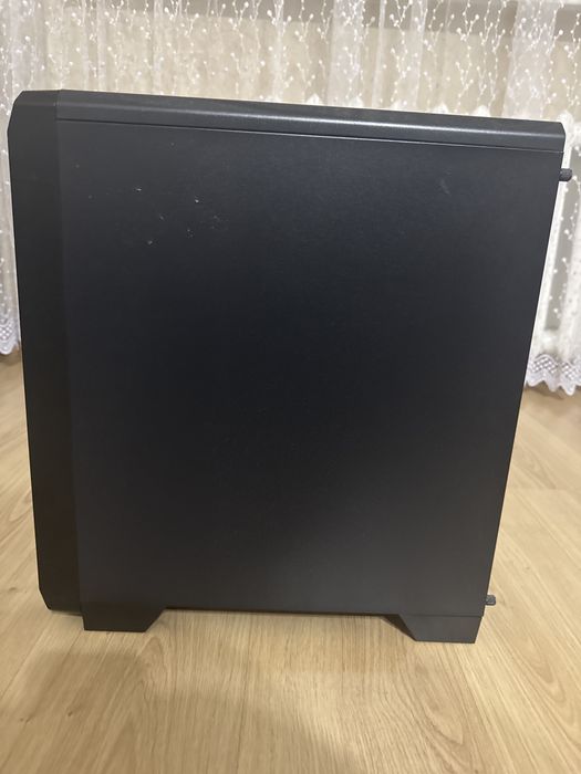 Продам корпус Zalman S2 TG