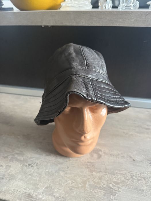 Palarie piele , impecabila