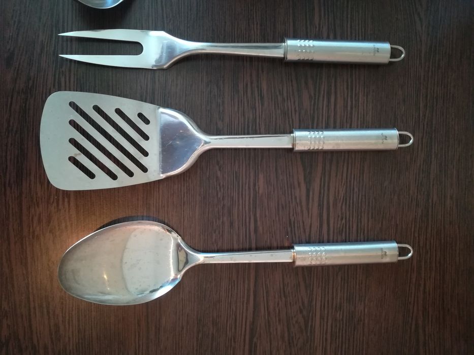 Set ustensile bucatarie