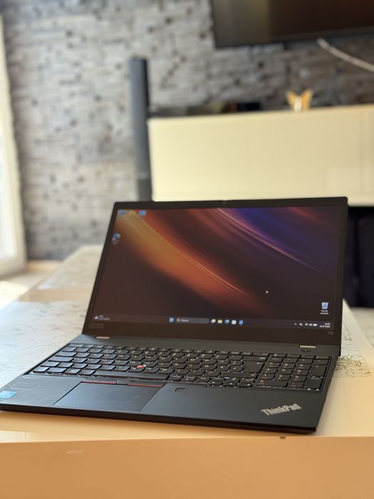 Lenovo thinkpad t15gen2 touchscreen i7 16 512ssd