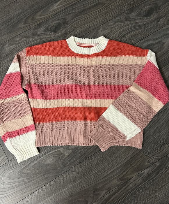 Пуловери различни модели