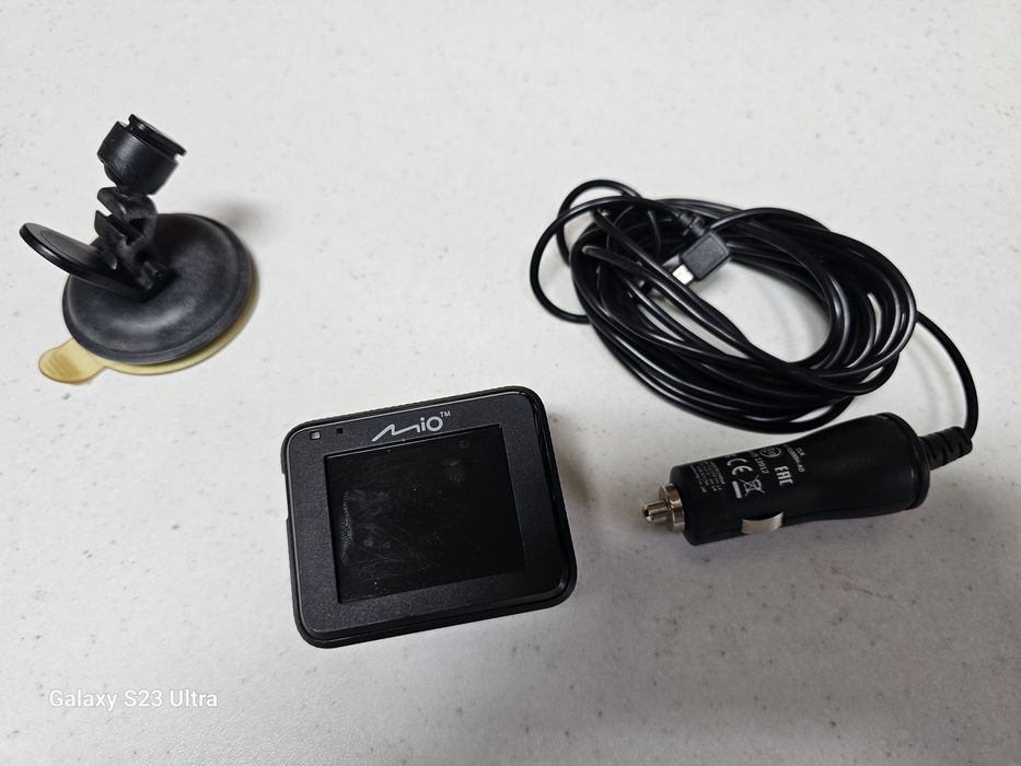 Vând camera auto mio myvue in stare perfecta