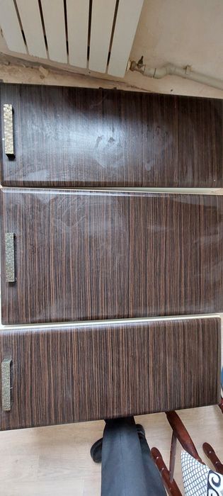 Кухней гарнитура