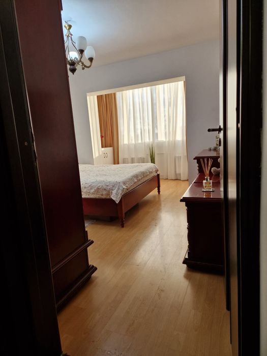 Apartament 3 camere, 2 bai, zona Consul
