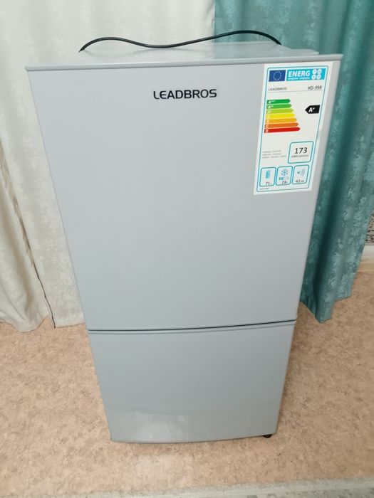 Продам холодильник