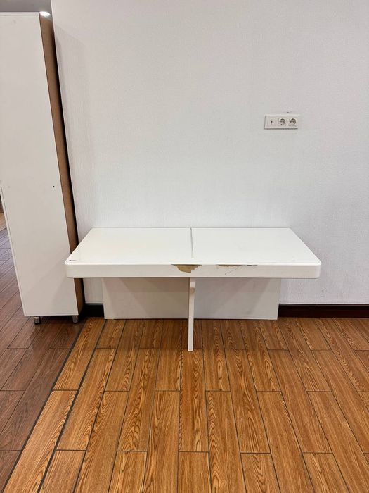 Офисный стол ва стуллар бор