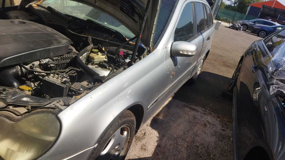 Mercedes Benz w203 220cdi на части