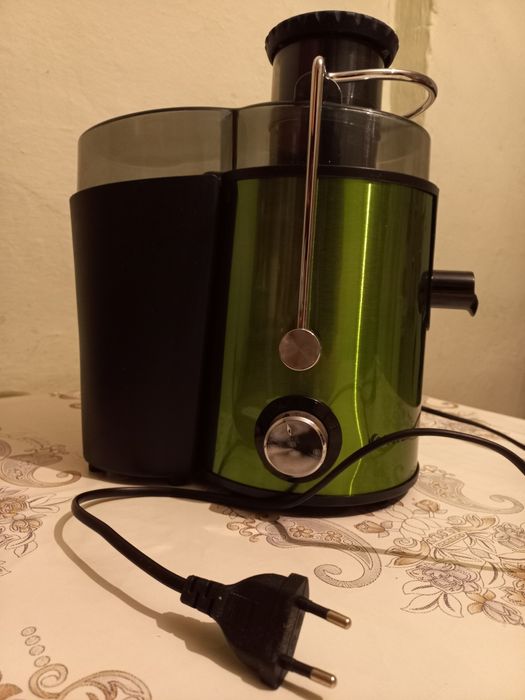 Срочно продам соковыжималку