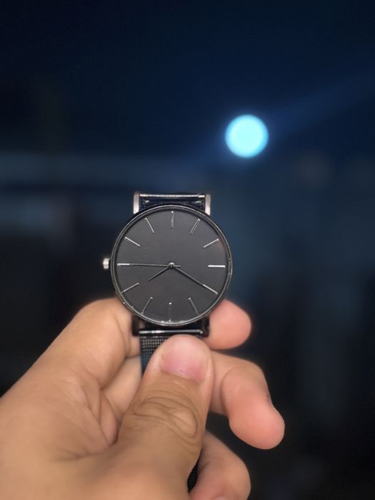 Мужские часы темные