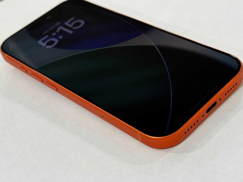 iPhone 17 Pro Cosmic Orange