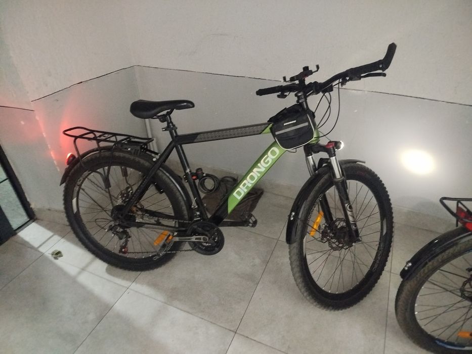 Paypoqdagi yosh ayol bilan jinsiy aloqa