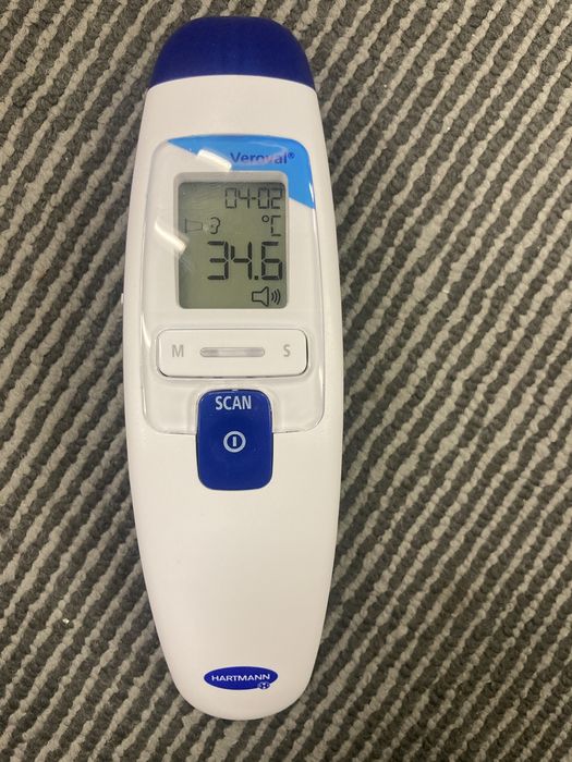 Безконтактен термометър Hartmann Verovall DS22,като нов