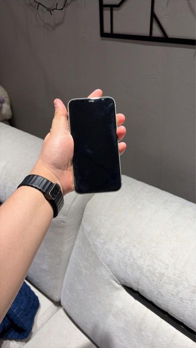 iPhone 11 в хорошем состояний