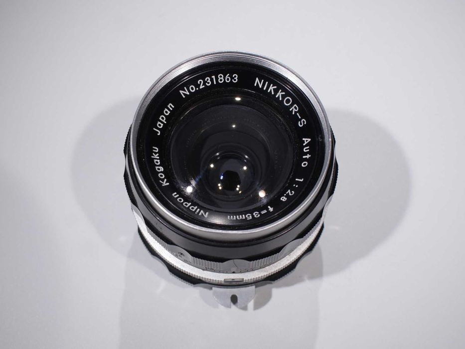 Обективи Nikon Nikkor 28mm f3,5 и 35mm f2,8
