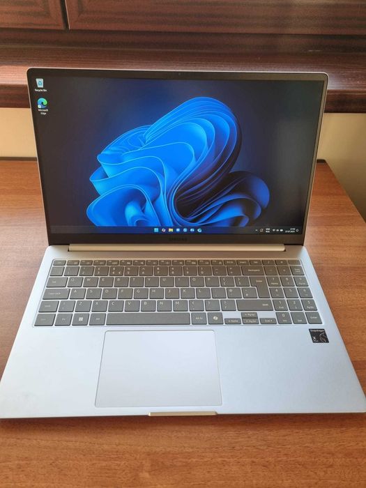Laptop Samsung Galaxy Book4 Edge