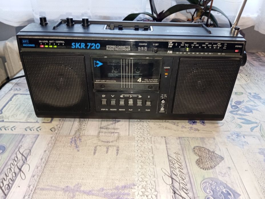 Ретро касетофон RFT Incoms SKR 720