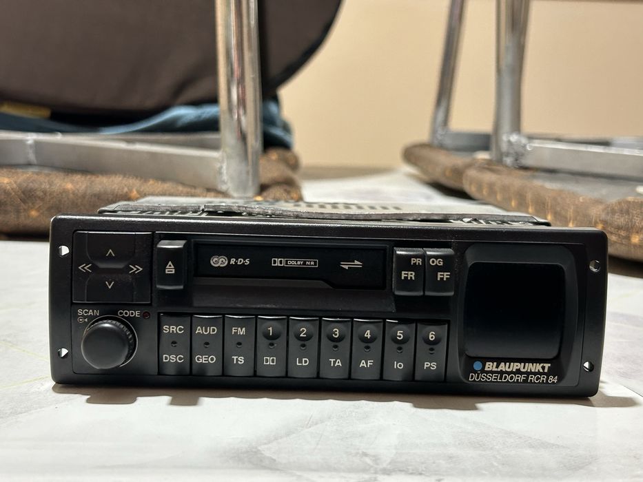 Магнитафон на мерседес