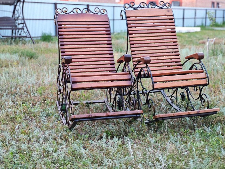 Продам кресло-качалку. Торг имеется.