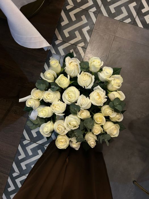 Розы в кашпо 30 шт