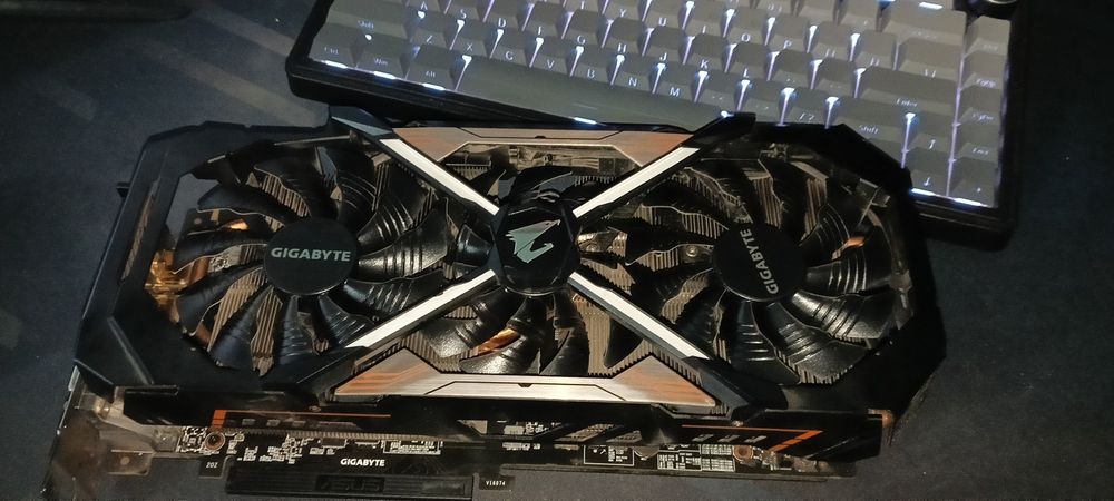 Видеокарта Gigabyte GeForce GTX 1070 AORUS на 8Гб