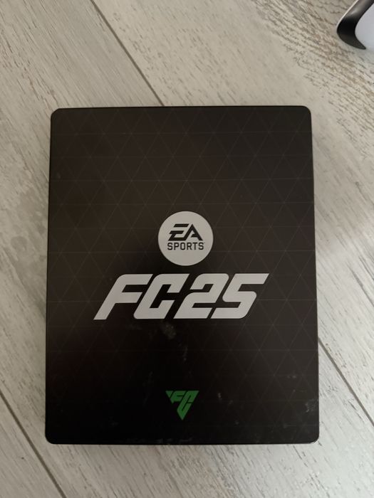 Playstation 5 Standard Edition + 2 Джойстика + EAFC25