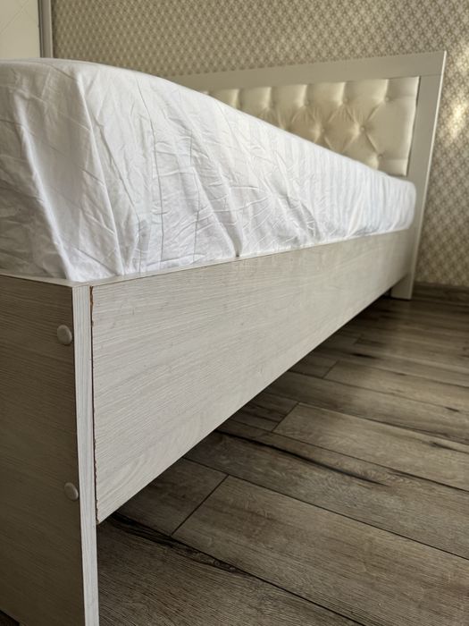 Двуспальная кровать 160*200