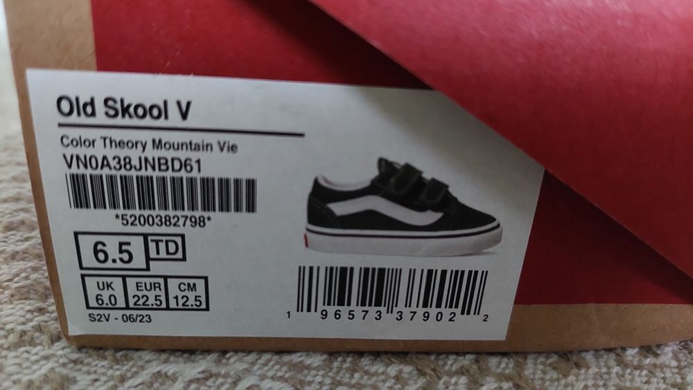 Детски кецове Vans, номер 22,5