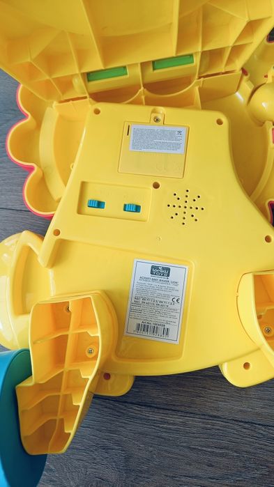 Уред за затопляне на храна и проходилка