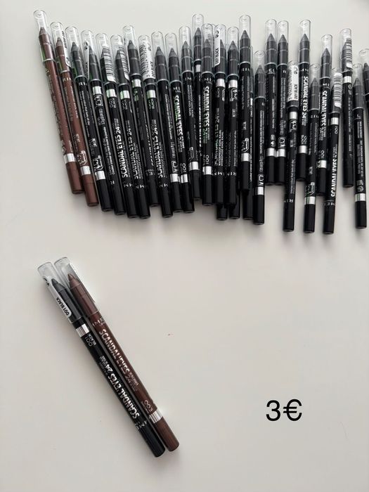 Моливи за очи вежди и устни