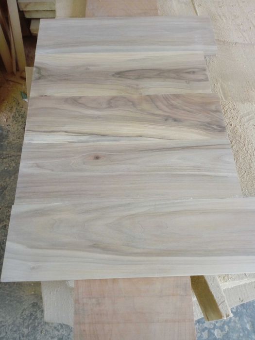 cherestea  stejar frasin cires paltin ulm tei plop executam tamplarie