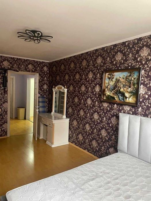 Продам 3х ком в 8 мкр 71кв.м