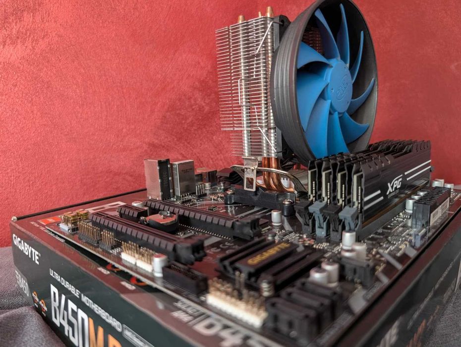 Ryzen 5 5600x Gigabyte B450m DS3H V2 32 GB RAM 3000 Mhz Iasi • OLX.ro