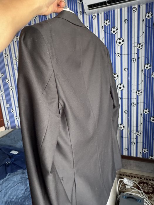 Продается Костюм тройка