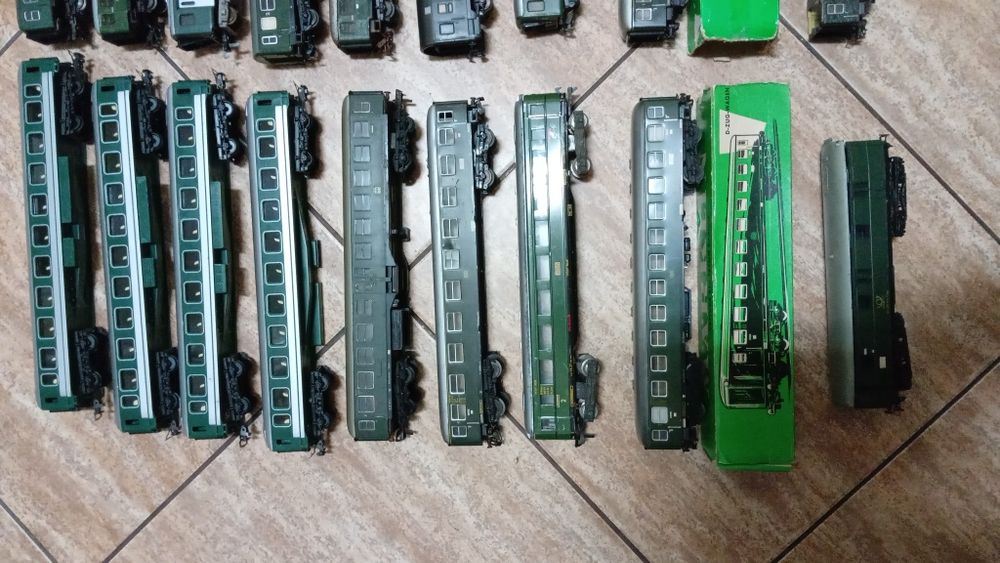 Vagoane calatori trenulet electric scara HO