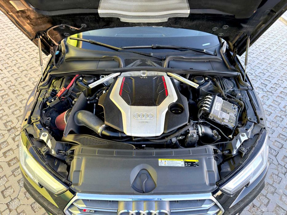 AUDI A4 S4 B9 3.0TFSI На Части