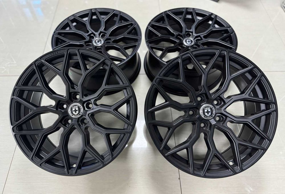 Новые  авто диски R18 VOSSEN