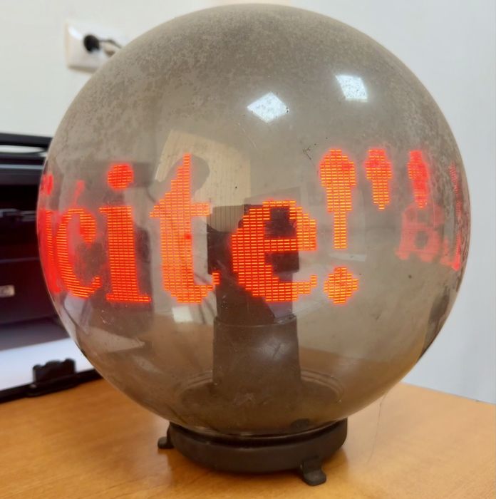 Glob de reclama cu led