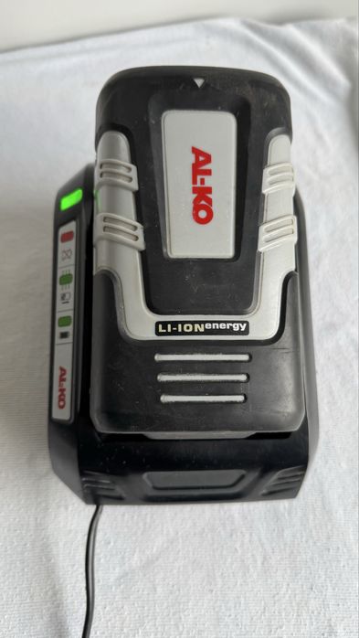 Incarcator si baterie Al-Ko 36 volti pentru masina de tuns iarba