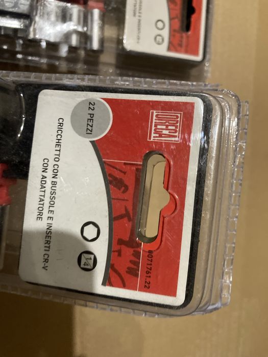 Trusa chei cu Clicket 22 piese italia  noi