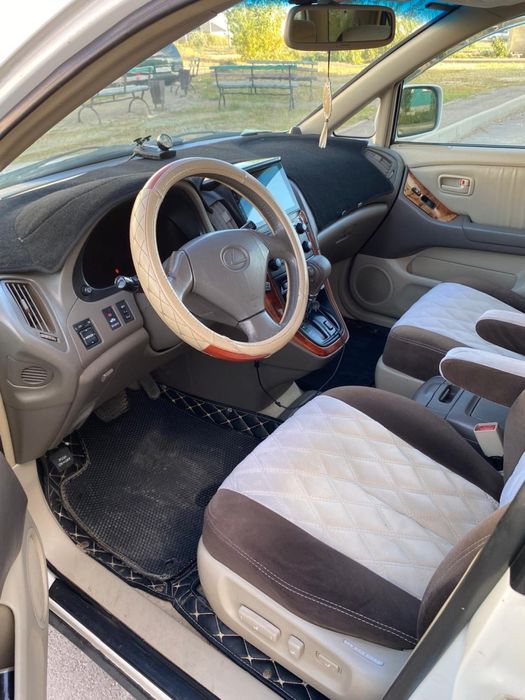Продам машину Лексус РХ300
