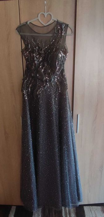 Бална рокля в графитен цвят