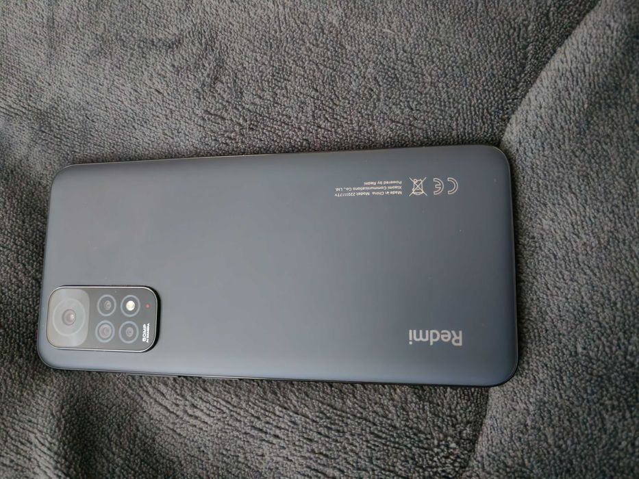 Продавам Redmi Note11